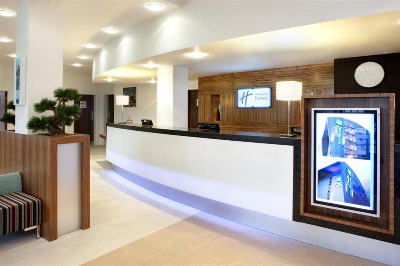 Holiday Inn Express Tamworth By Ihg Extérieur photo