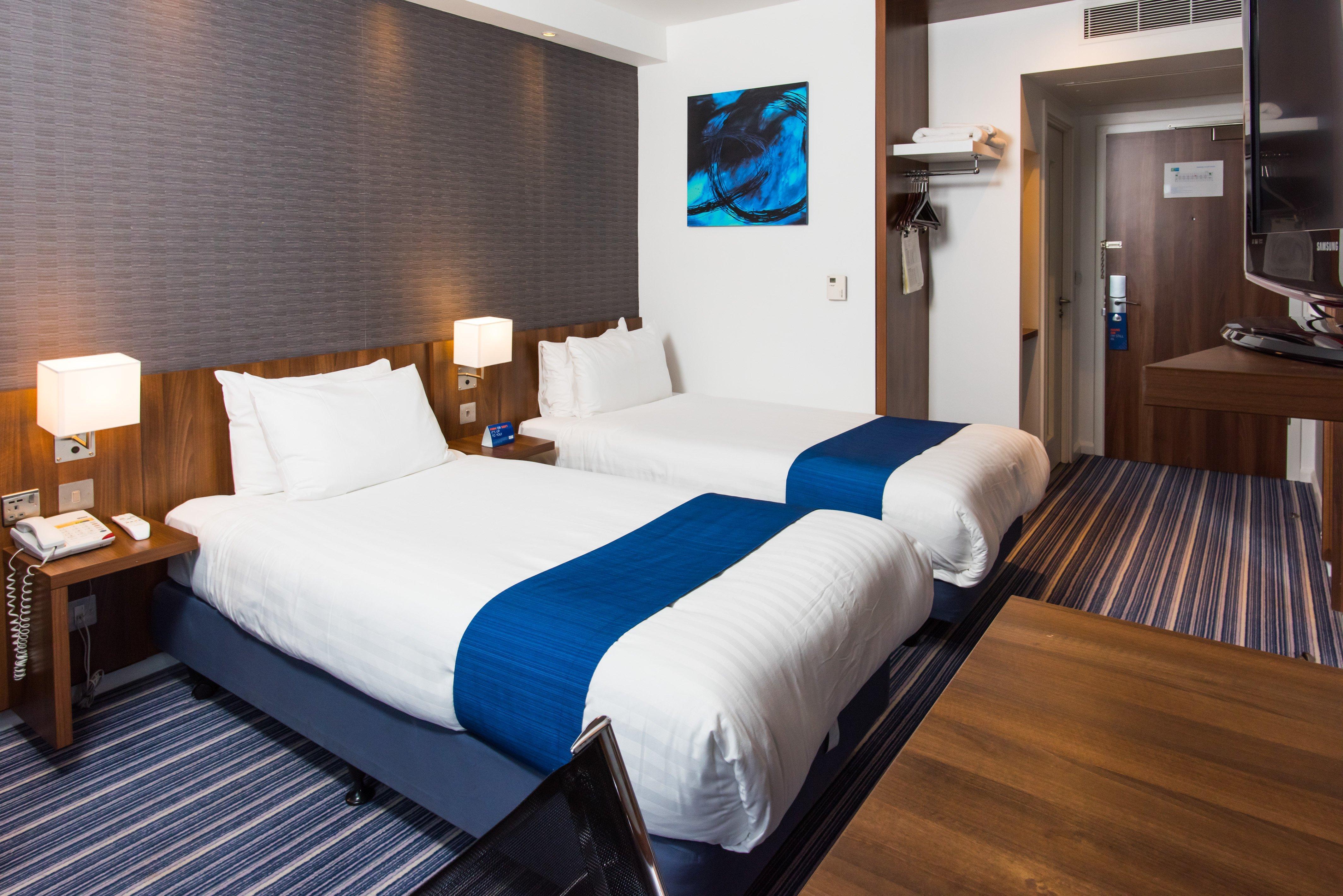 Holiday Inn Express Tamworth By Ihg Extérieur photo