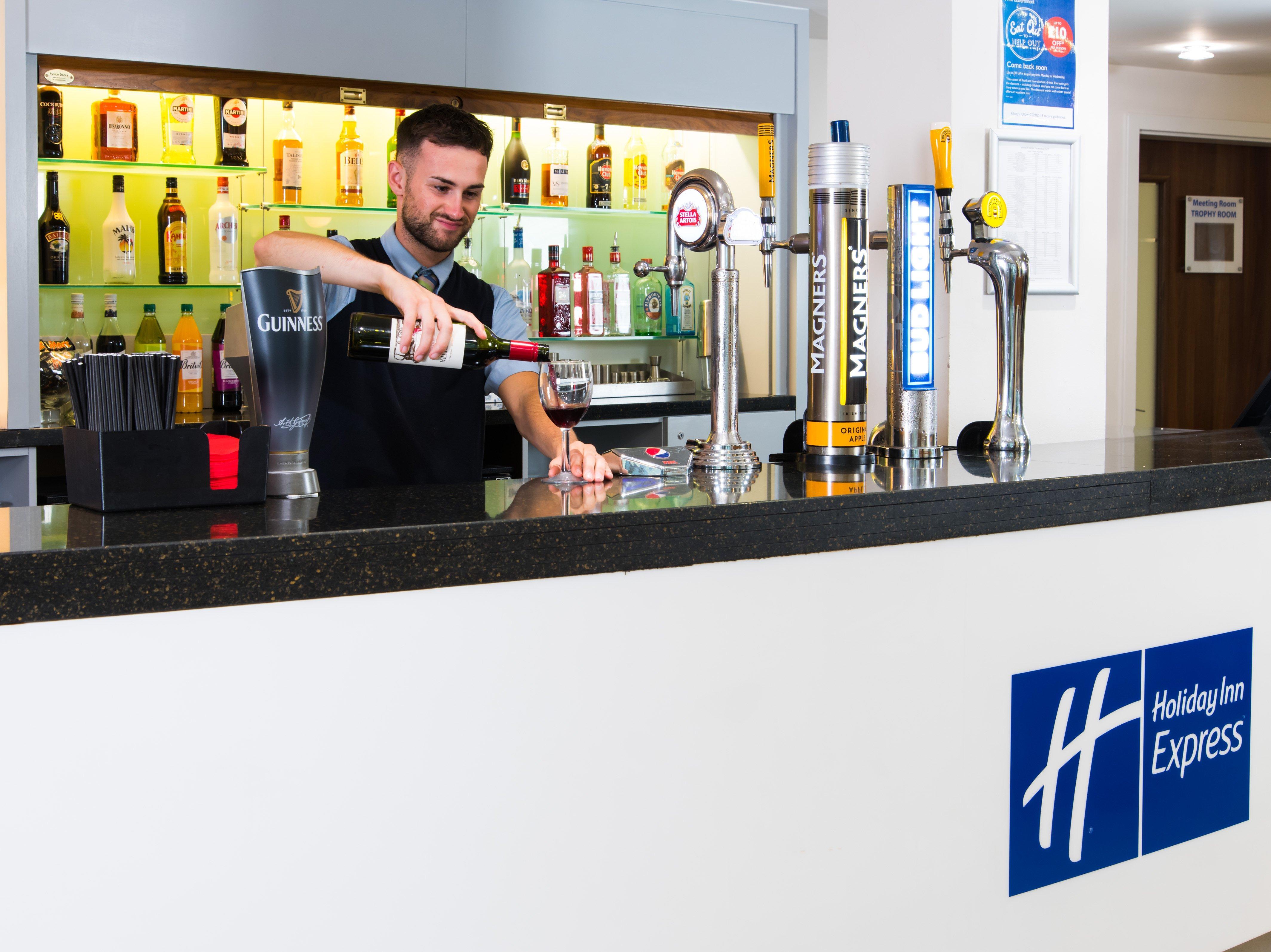 Holiday Inn Express Tamworth By Ihg Extérieur photo