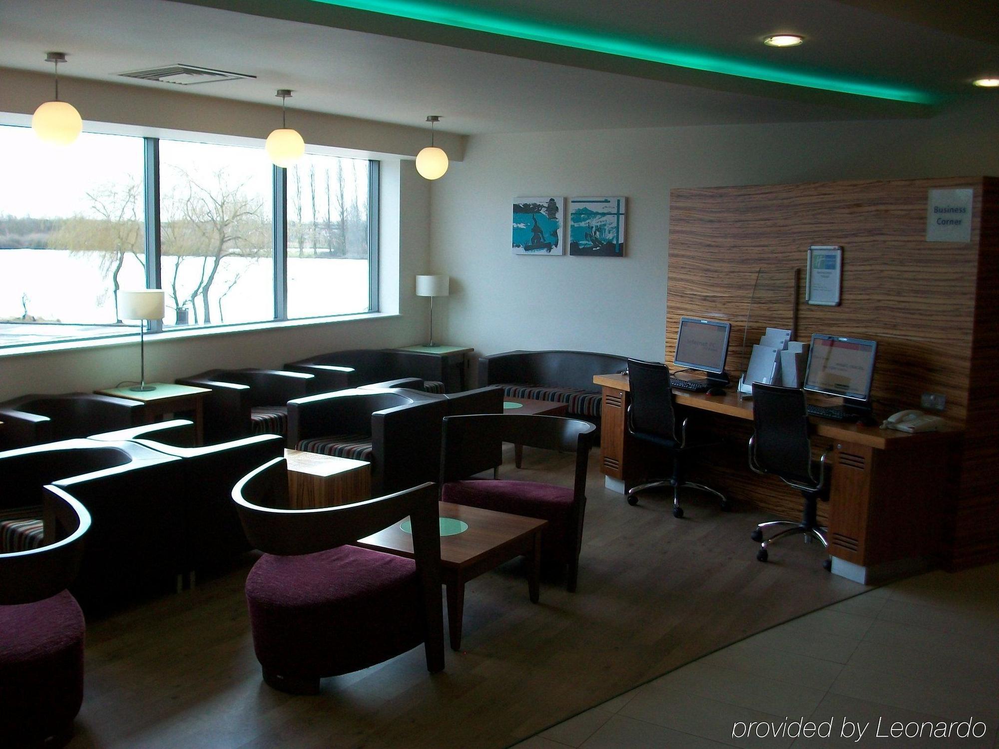 Holiday Inn Express Tamworth By Ihg Extérieur photo