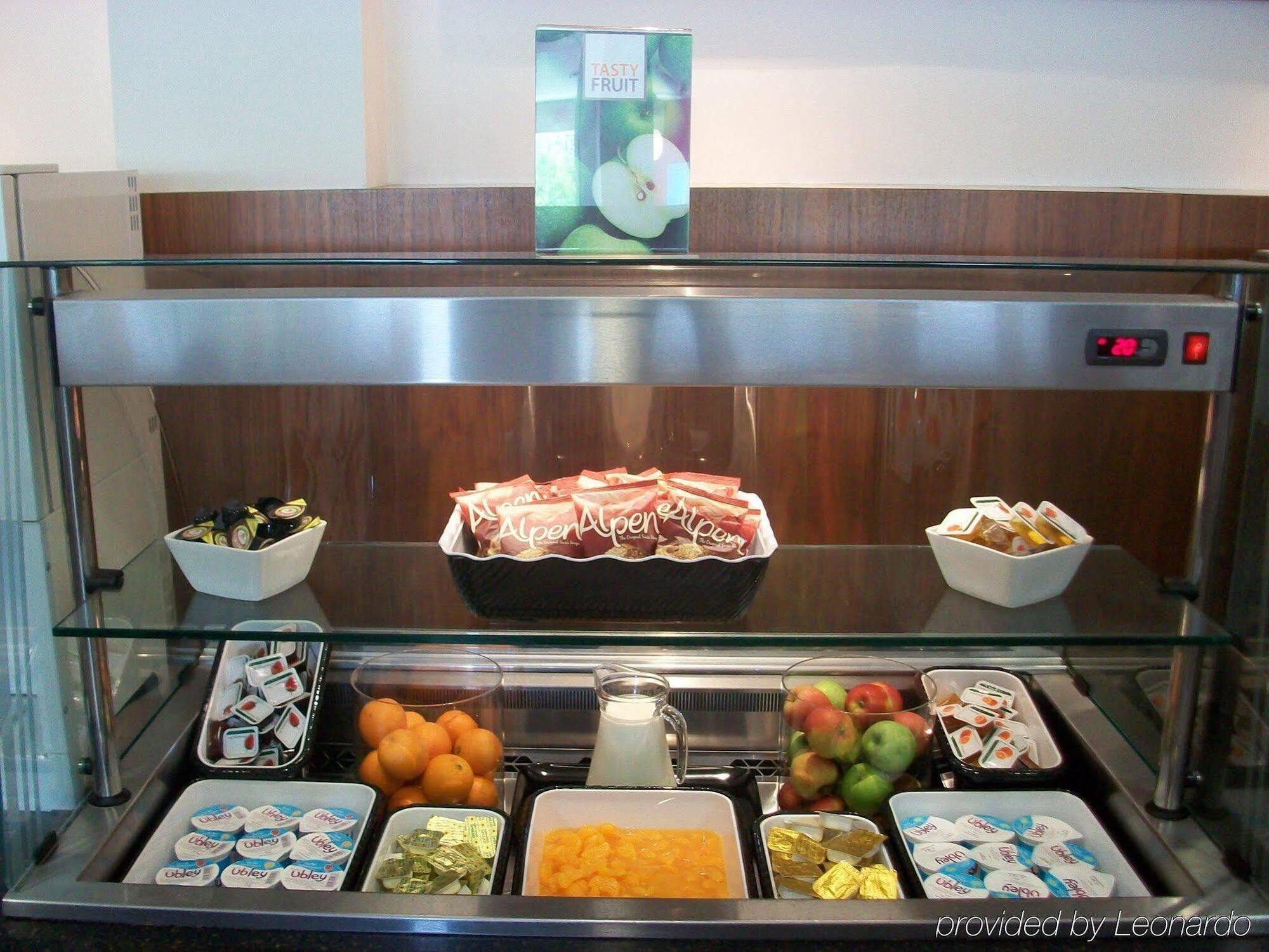 Holiday Inn Express Tamworth By Ihg Extérieur photo